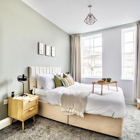 The Yorkshire Crown - Luxury Apartment - Free Parking Nearby ฮาร์โรเกต ภายนอก รูปภาพ